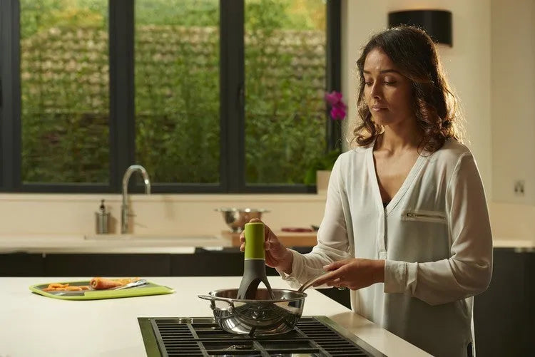 Green automatic Stirr cooking mixer utensil for stirring sauces and soups