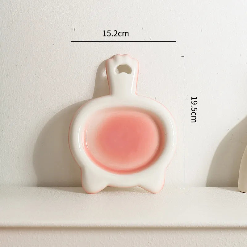 Ceramic cat bowl with shallow mouth design in selected colour