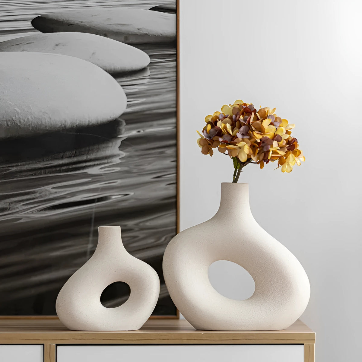 European-style ceramic vase with hand-painted and gilt finish options, large or small, for living room display cabinet or gift.