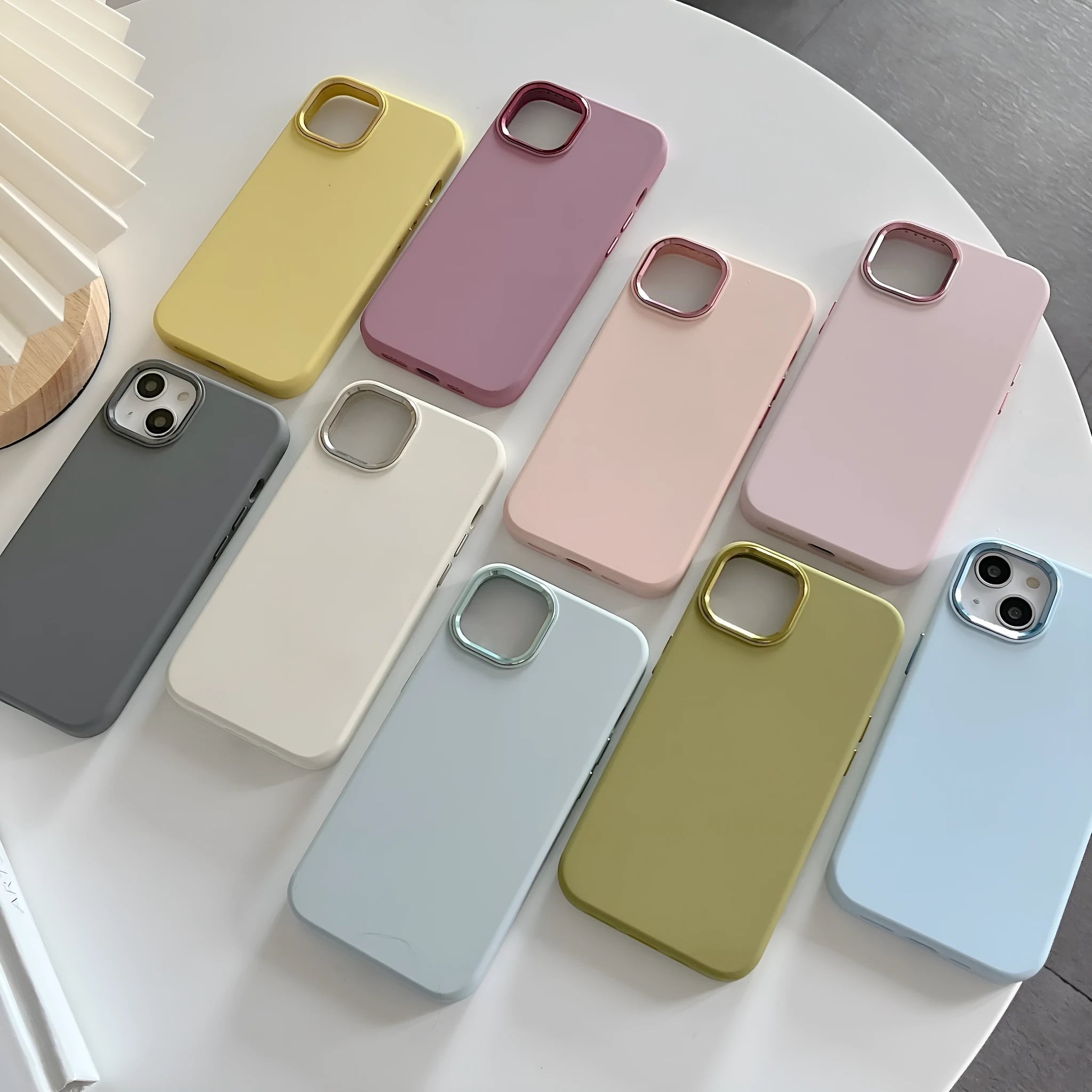 Full-cover liquid silicone metal phone case for iPhone 12 13 14 in Antique White colour
