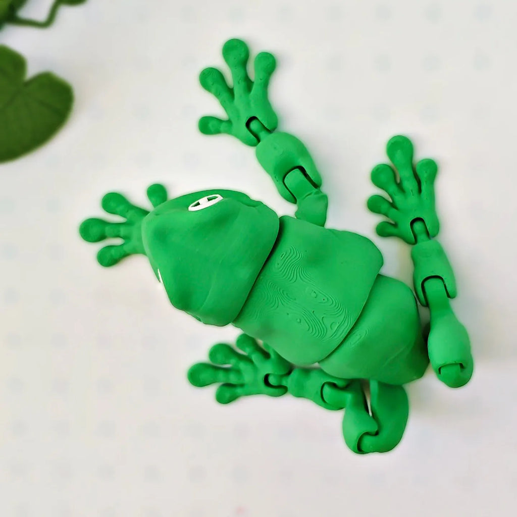 Lucky Tree Frog forest green PLA plastic movable magnetic small animal toy 18cm