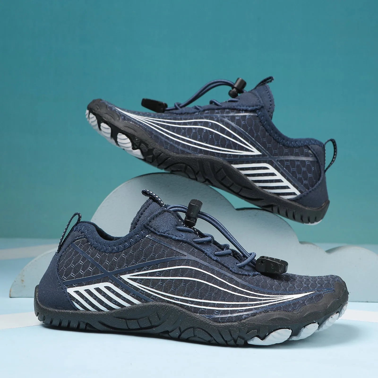 Children's black quick-dry water shoes with elastic band and rubber sole for outdoor swimming.