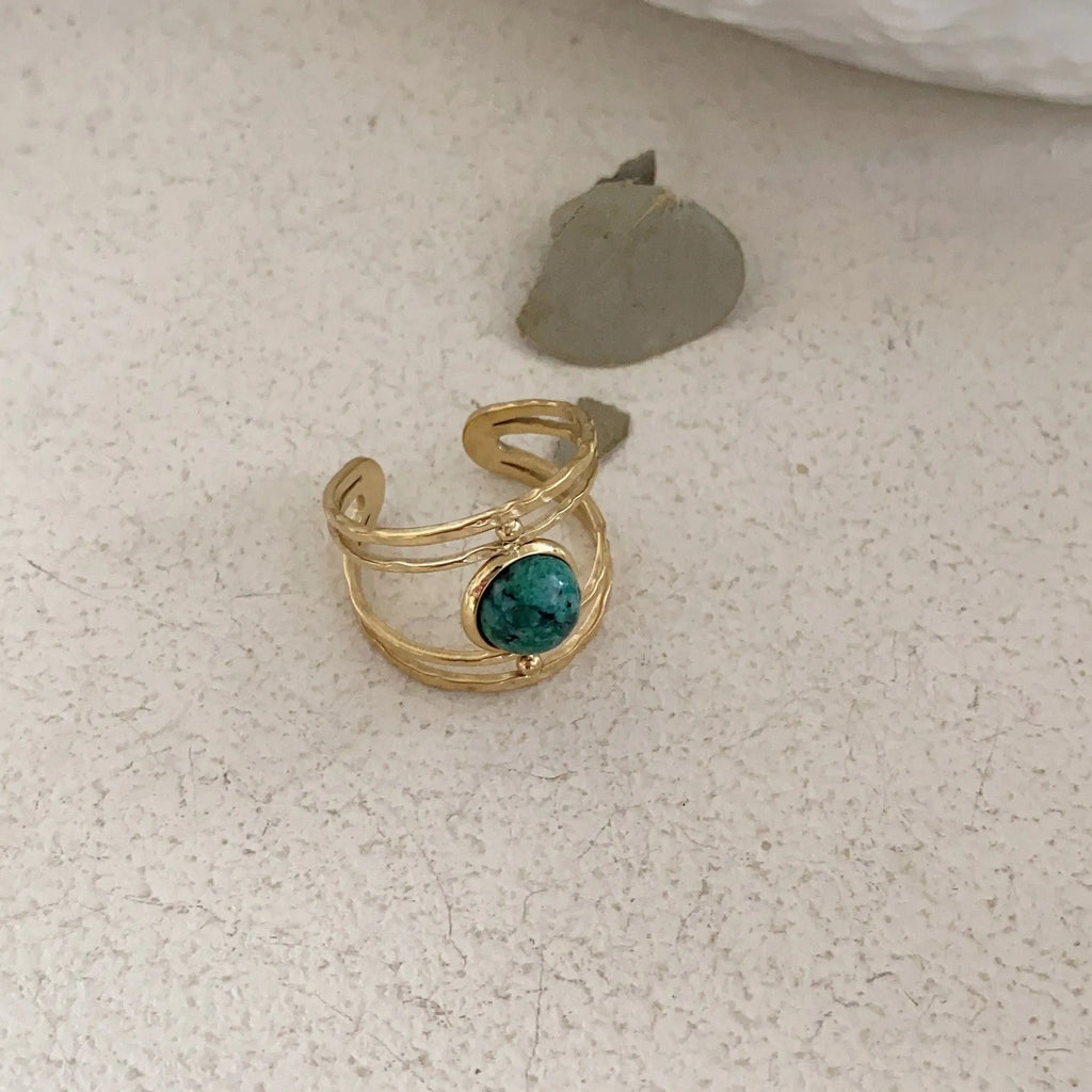 Open geometry ring in JZ0379 green with titanium steel electroplating