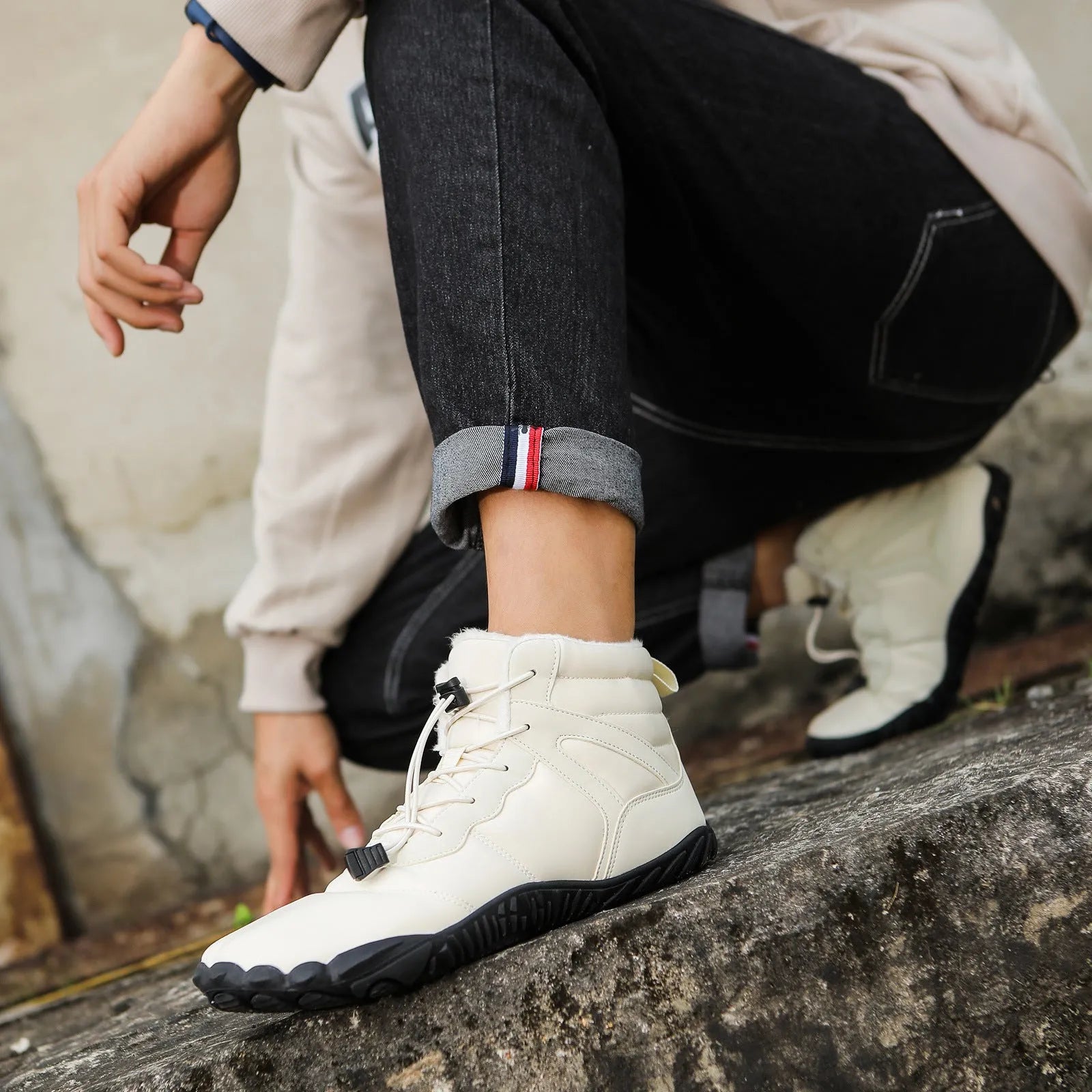 Five-finger waterproof fleece-lined hiking boots in multiple colours with non-slip rubber outsole