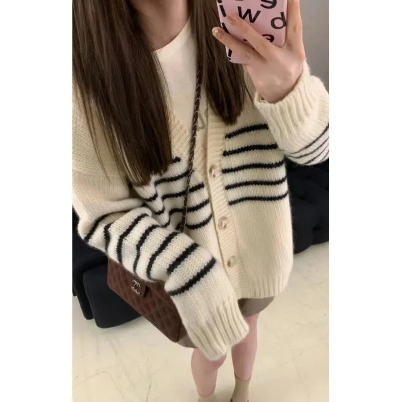 Button-front cardigan with 3D pattern in polyester fabric