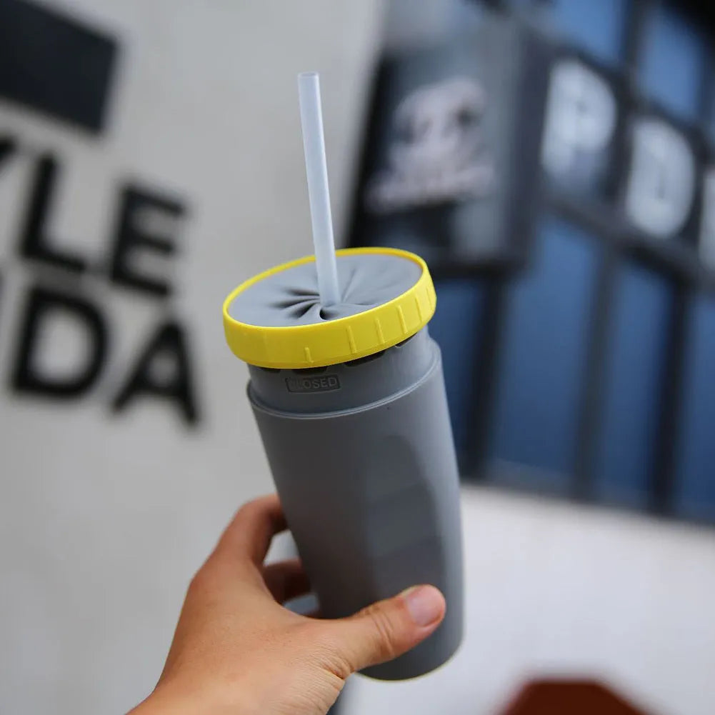 300ml double-walled travel cup with twist-top seal in cartoon pattern design