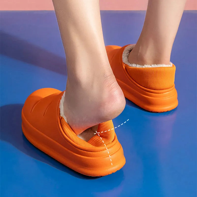 Waterproof garden slippers in various colours with EVA sole and overshoe design