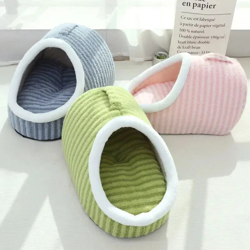 Thickened 3D dog bed with removable sponge interior in striped pattern