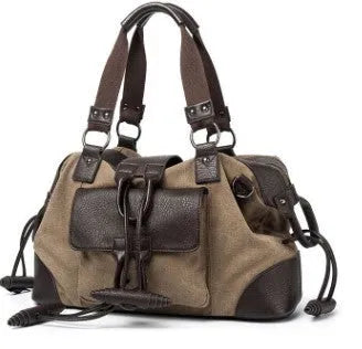 Men's cross body gym bag in Oxford cloth, 41cm wide, fits 17 inch laptop, black colour, with zipper and hardware accessories.