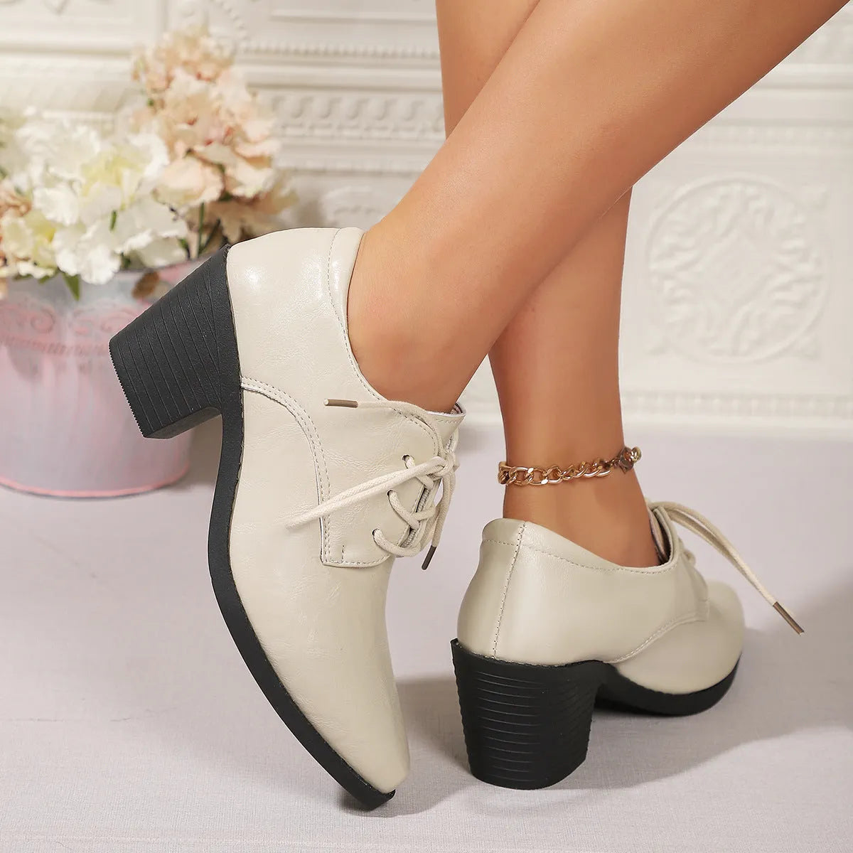 Women's pointed chunky heel front lace-up low-top shoes in beige, solid colour PU upper