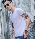 Men's solid colour short sleeve T-shirt for summer in a bamboo fibre blend fabric.