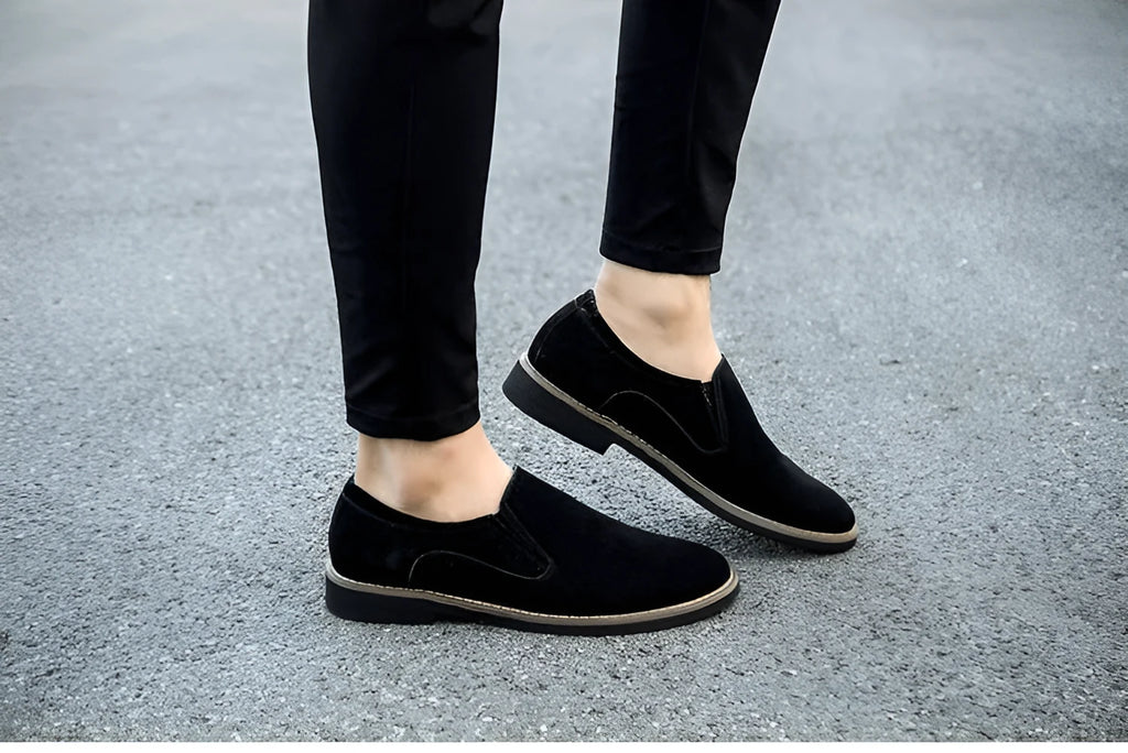 Men's frosted round toe casual leather shoes in black, low heel with rubber sole