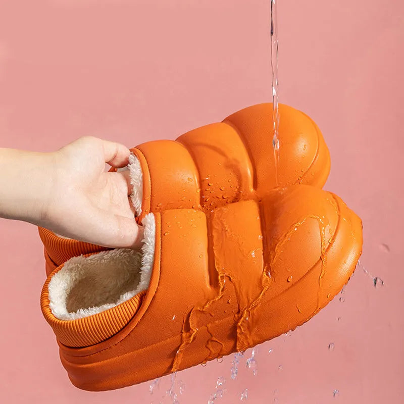 Waterproof garden slippers in various colours with EVA sole and overshoe design