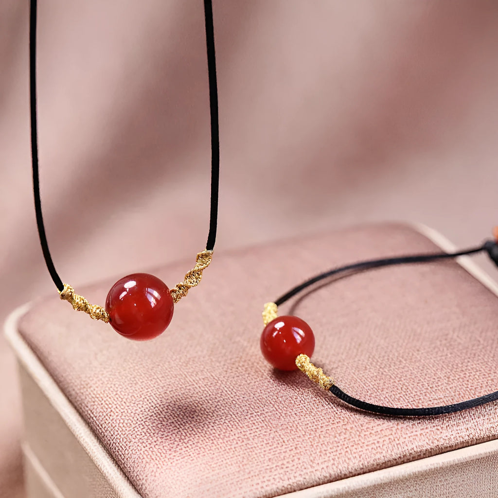 Hand-woven natural red agate bracelet and necklace set for women in national style