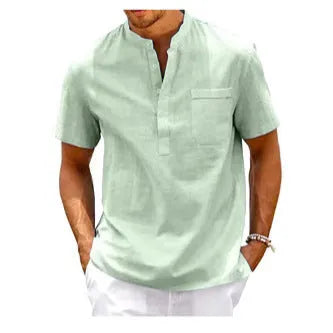 Men's solid colour bird eye cloth polo shirt with stand collar and short sleeves.