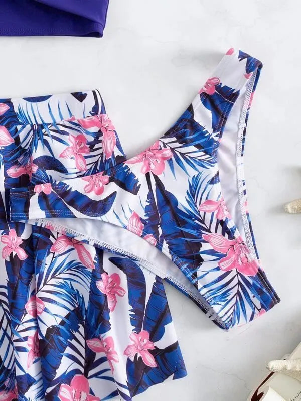 Women's three-piece swimsuit set with high-waist bikini briefs in polyester fabric