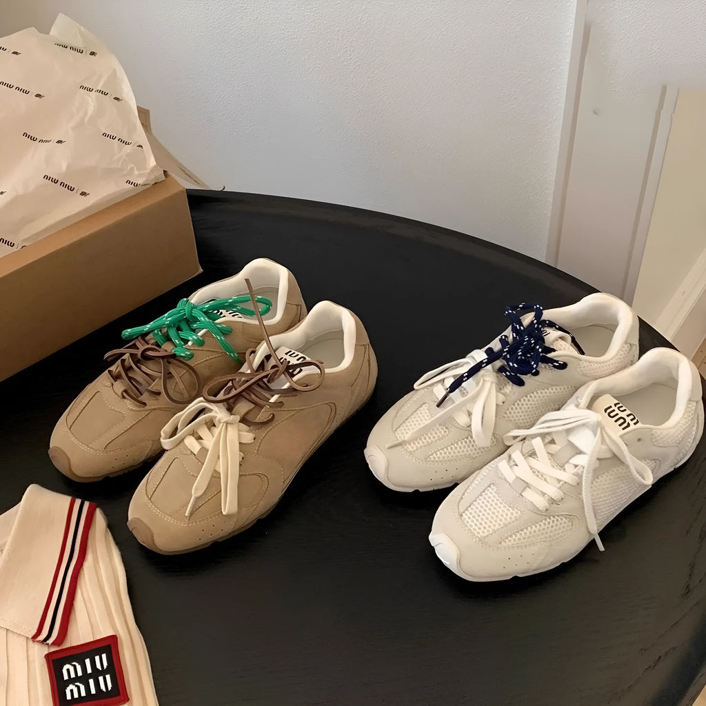 Women's retro German-style training casual shoes in artificial PU with flat heel and lace-up front.