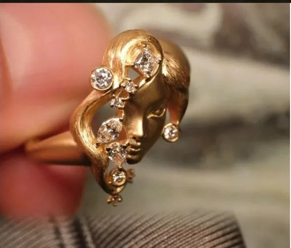 Gold alloy adjustable ring with antique portrait design for women