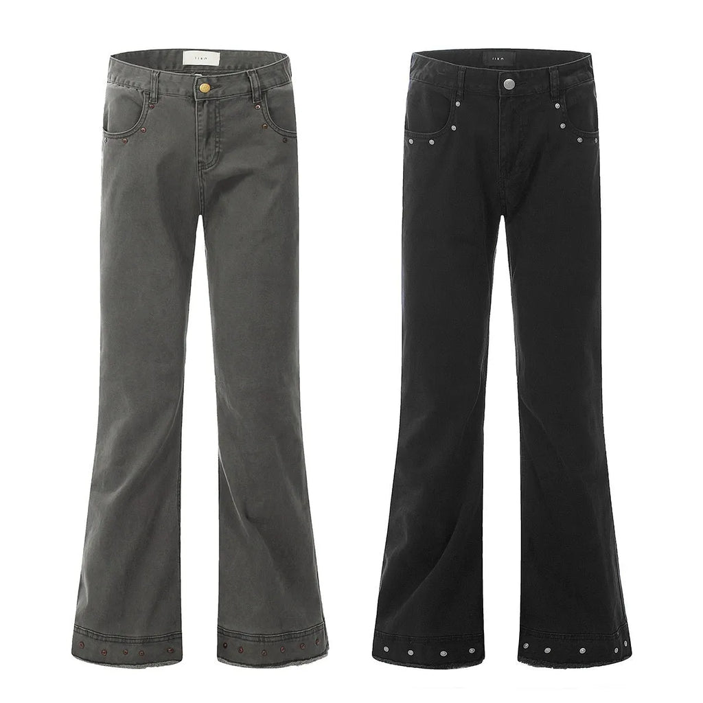 American retro straight-leg skinny jeans in black cotton fabric with a horn-shaped leg opening.