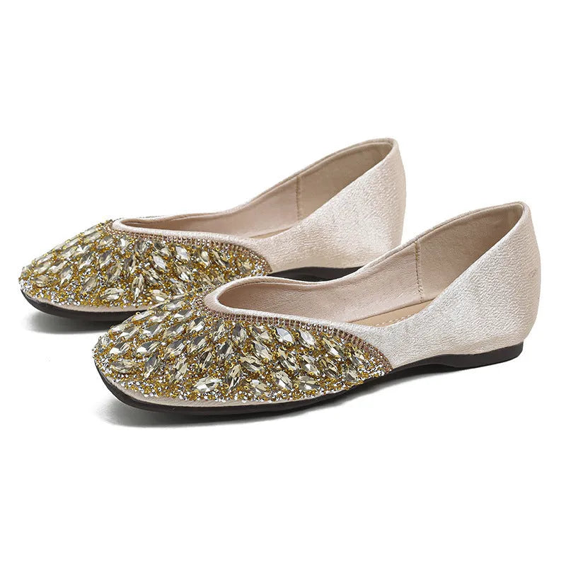 Flat bridesmaid shoes in satin with square toe and rhinestone decorations in silver and gold