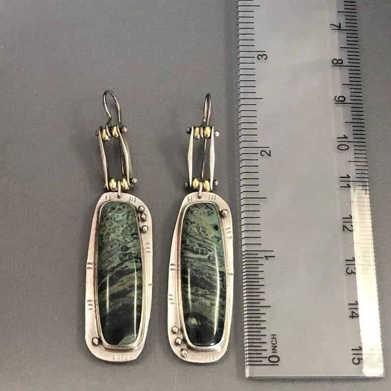 Two-tone marble pattern geometric earrings with simple design and alloy construction