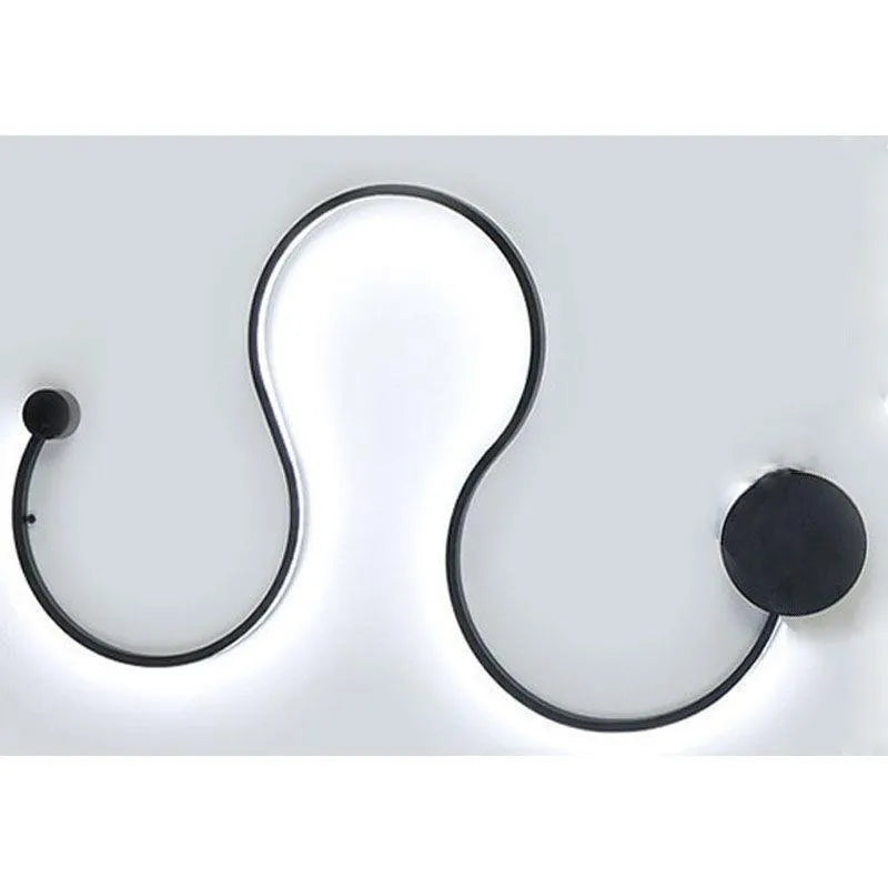 Modern aluminium LED wall lamp in black finish with adjustable dimming and colour temperature options