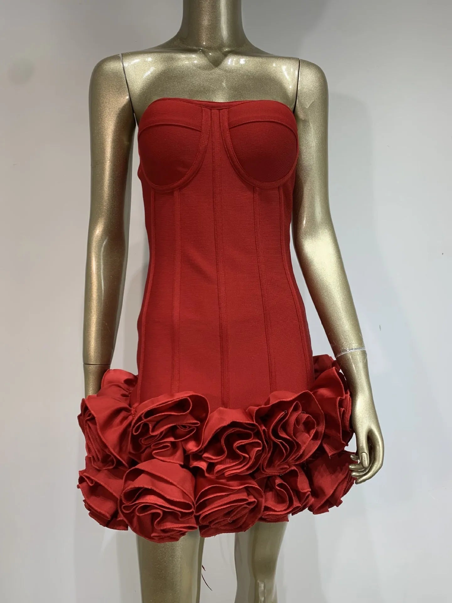 Women's solid colour mid waist polyester dress in red, white, or black