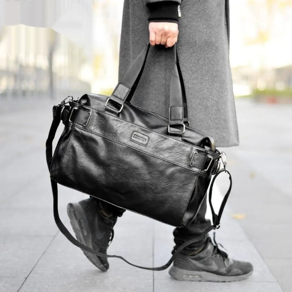 Men's leather messenger bag, large capacity, cowhide lining, black colour, shoulder strap