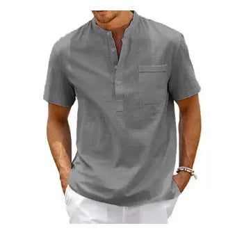 Men's solid colour bird eye cloth polo shirt with stand collar and short sleeves.