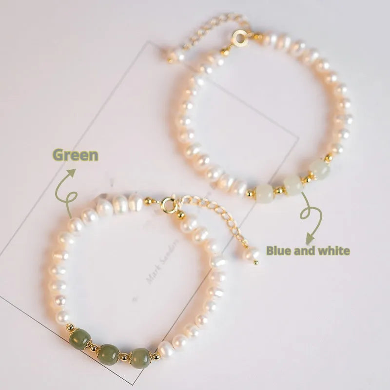 Freshwater pearl bracelet with diamond-shaped pearls in Hetian jade colour on an adjustable chain.
