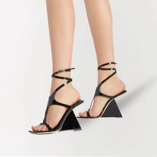 Women's black high heel sandals with square toe and 9.5cm block heel with button closure