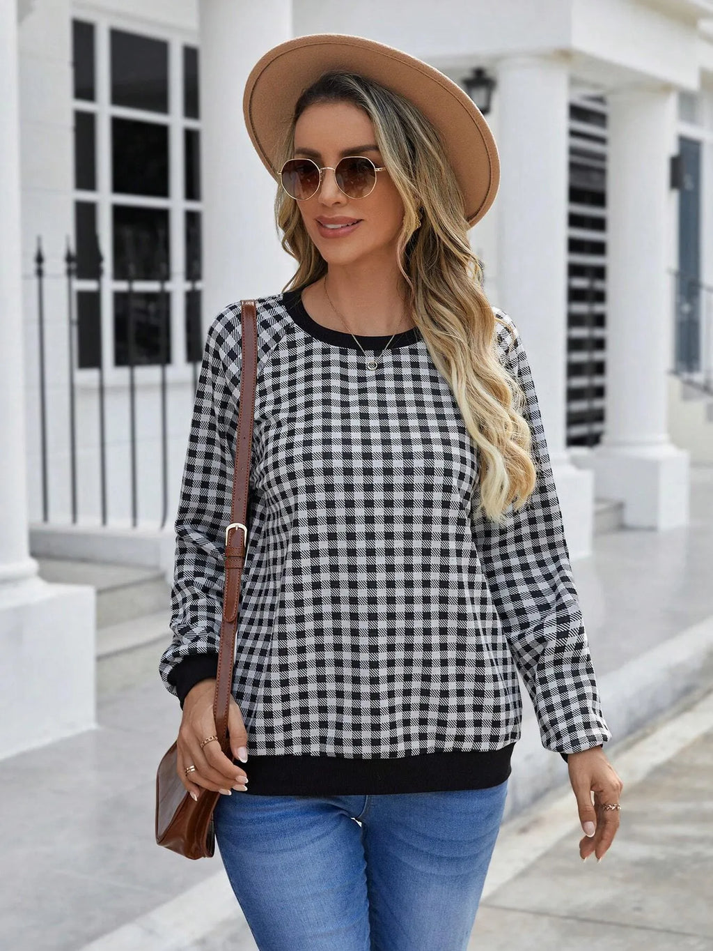 Black Japanese plaid pullover sweater with printed stripe patterns and long sleeves