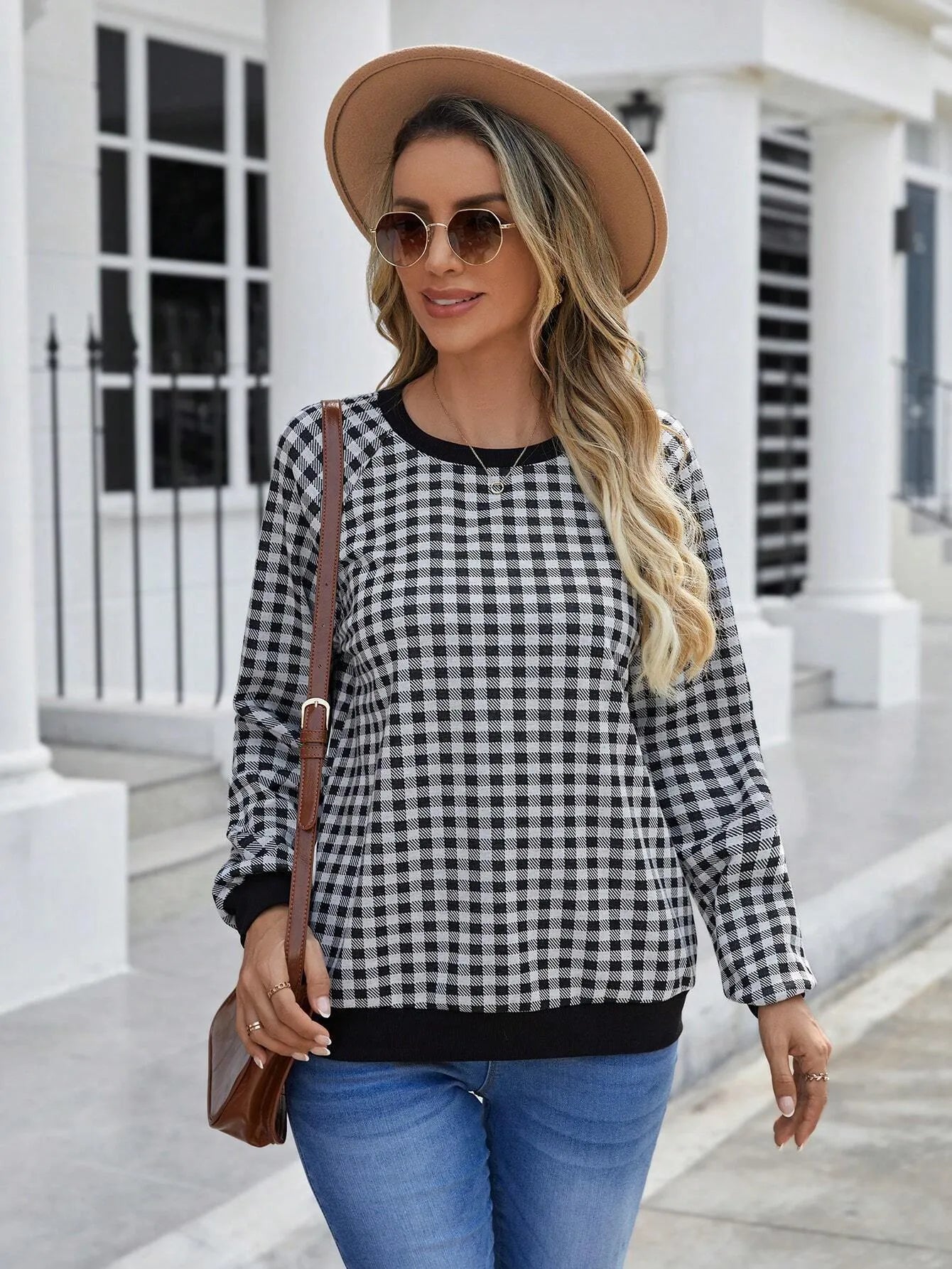 Black Japanese plaid pullover sweater with printed stripe patterns and long sleeves