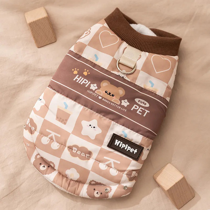 Quilted two-legged pet vest in brown with bear print and integrated leash ring, for cats and dogs in autumn and winter.