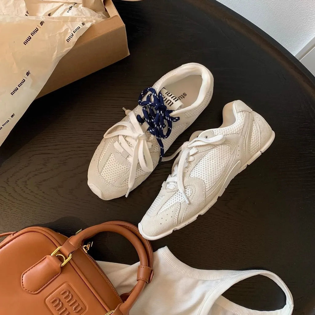 Women's retro German-style training casual shoes in artificial PU with flat heel and lace-up front.