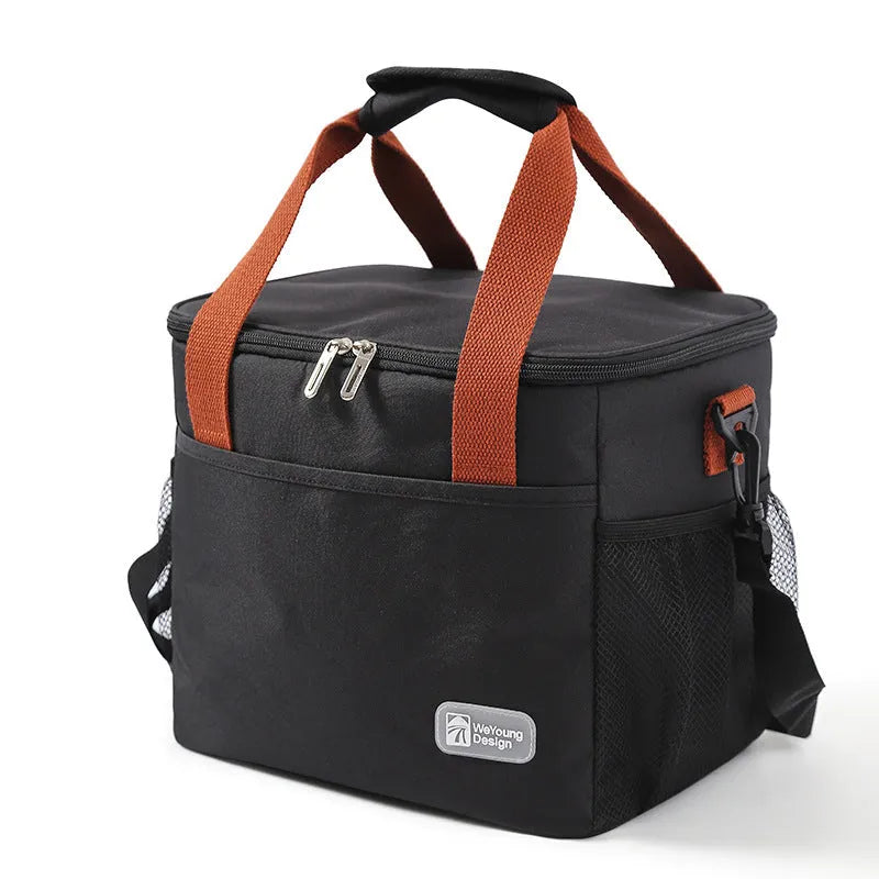Insulated crossbody picnic bag in navy blue with a 15-litre capacity and Oxford cloth material.