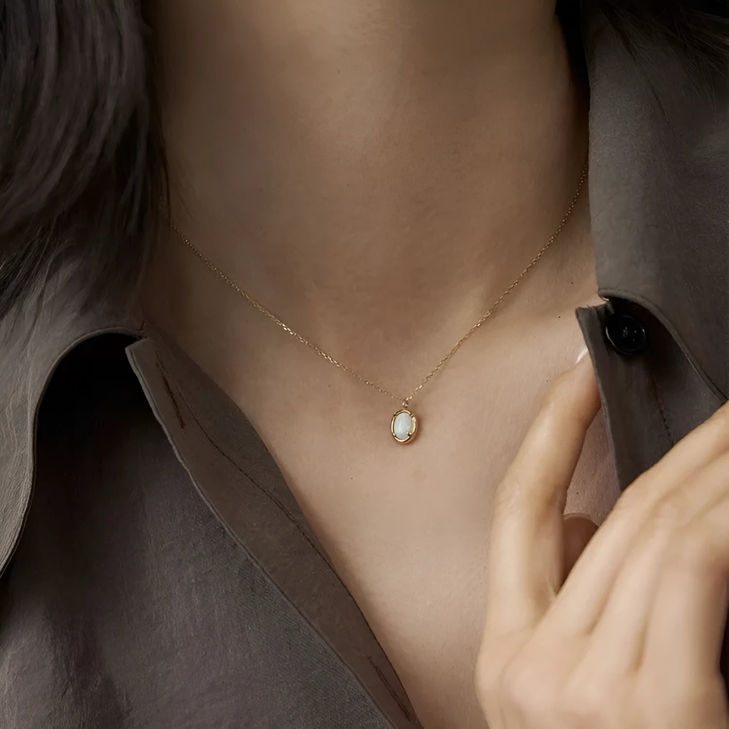 S925 silver jelly opal pendant necklace with geometric oval shape in gold or white gold colour