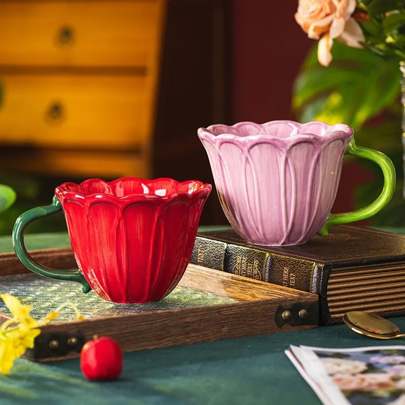 Red and purple pastoral floral patterned ceramic breakfast cup with 500ml capacity.