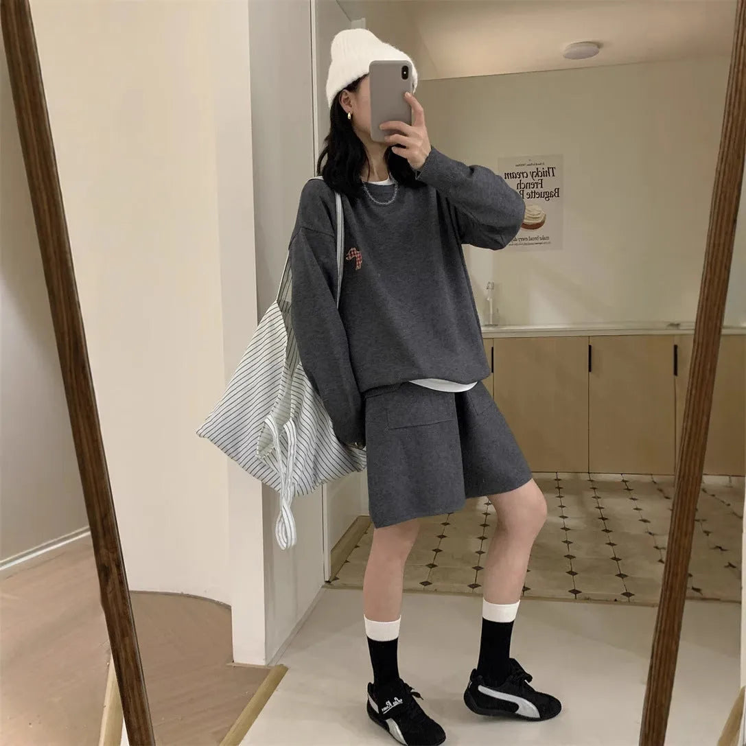 Women's casual sports knitted sweater shorts suit with animal pattern embroidery in Japanese Korean style