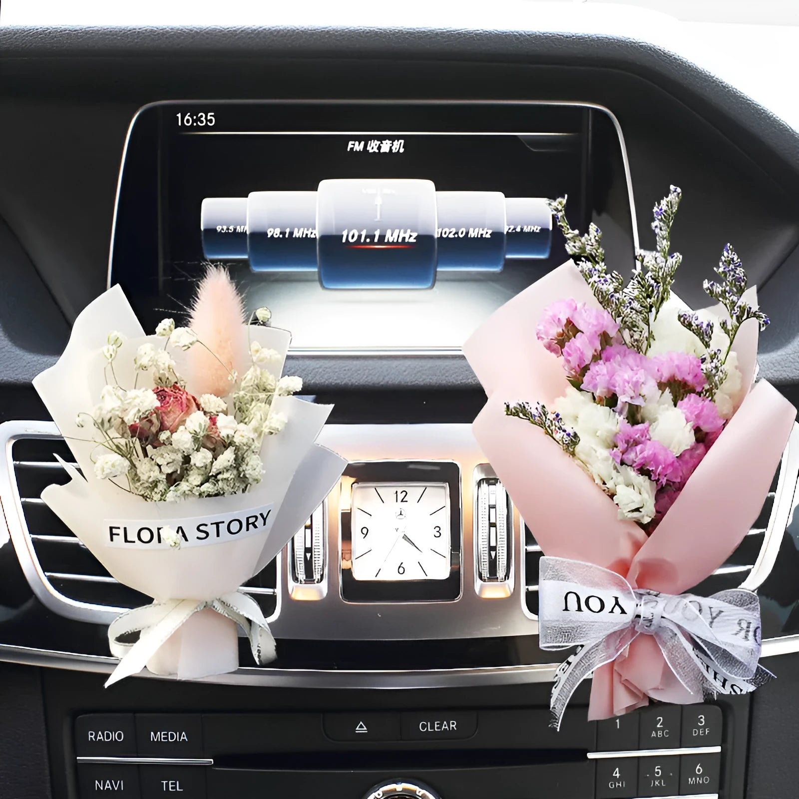 Dried flower bouquet and fragrance slice car air freshener set for air conditioning vents.
