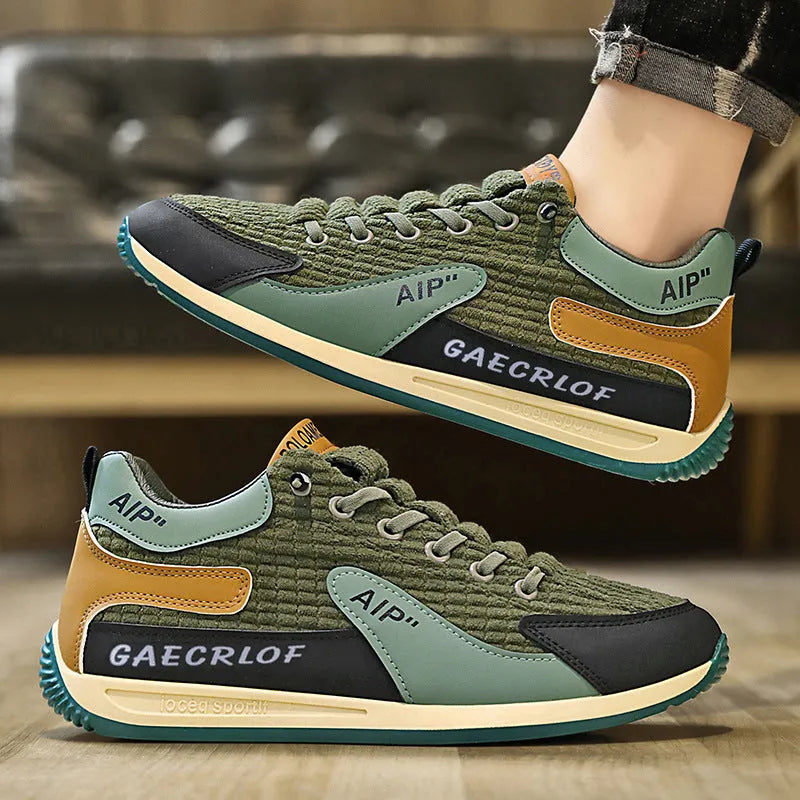 Men's green and grey mesh running shoes with lace-up front and viscose sole