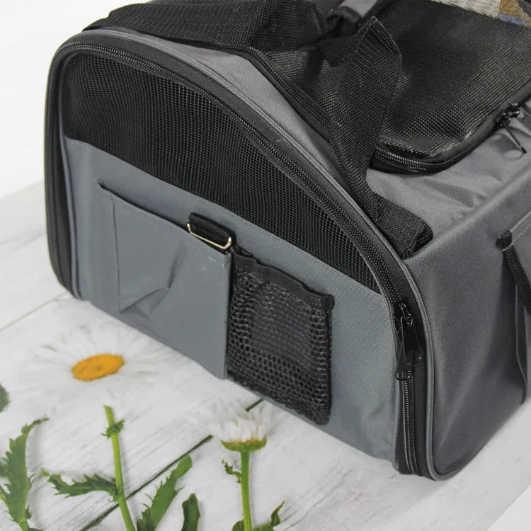 Pet car seat bag in quilted fabric with breathable mesh, folded size 44x39 cm, expanded 43x38x26 cm, black