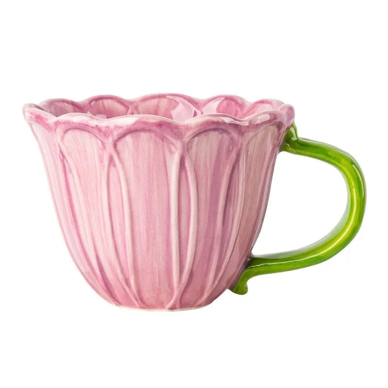 Red and purple pastoral floral patterned ceramic breakfast cup with 500ml capacity.
