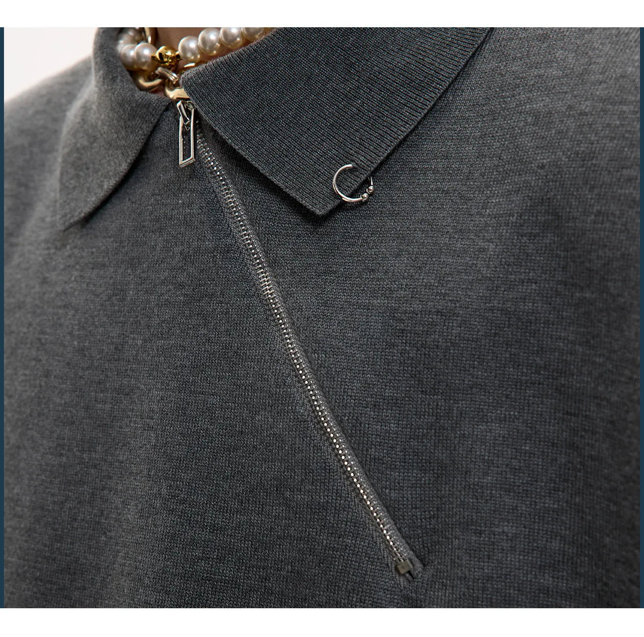 Men's black slim fit knitted polo shirt with oblique diagonal zipper and lapel collar