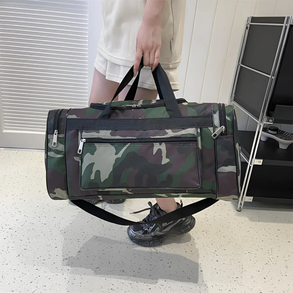 Camouflage waterproof luggage bag with urban simplicity styling and polyester lining