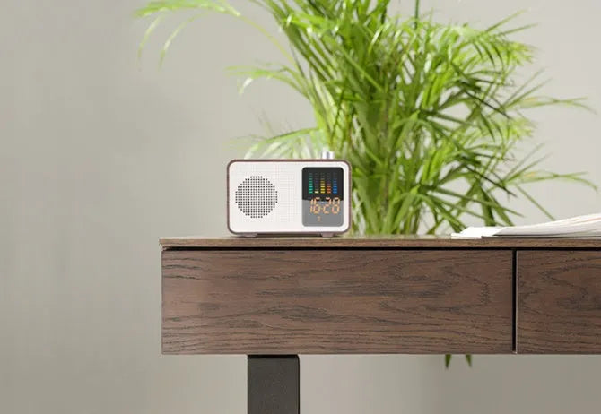 Brown retro style Bluetooth speaker with FM radio and carry handle