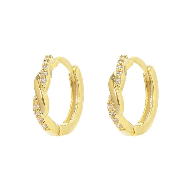 Geometric hoop earrings with hemp rope elements in gold or silver copper finish