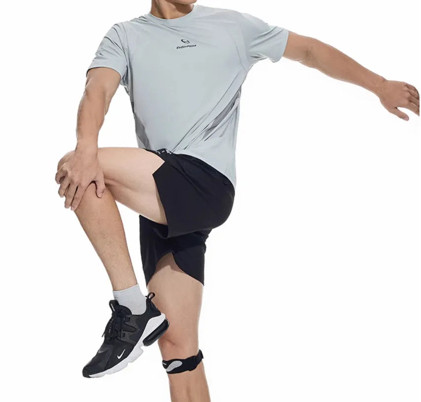 Black and blue four-point stretch running shorts with laser-punched seams on a mannequin.