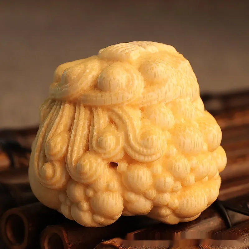 Solid bamboo golden toad princess ornament carving 5cm size