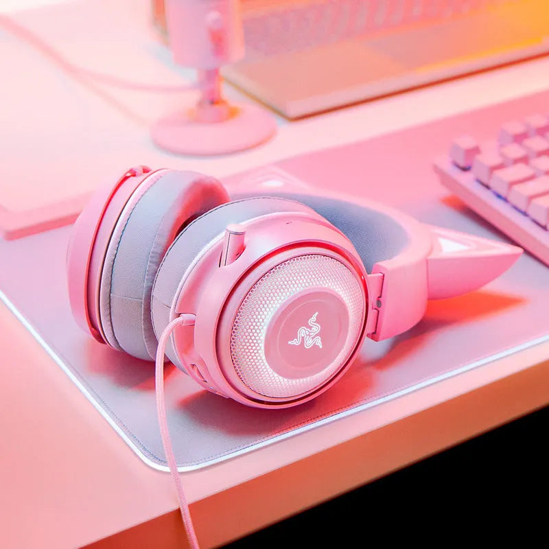 Wired glowing cat earphones headset in pink with USB plug
